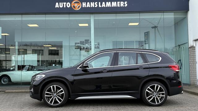 BMW X1 sDrive18i High Executive Schuifdak, trekhaak, leer