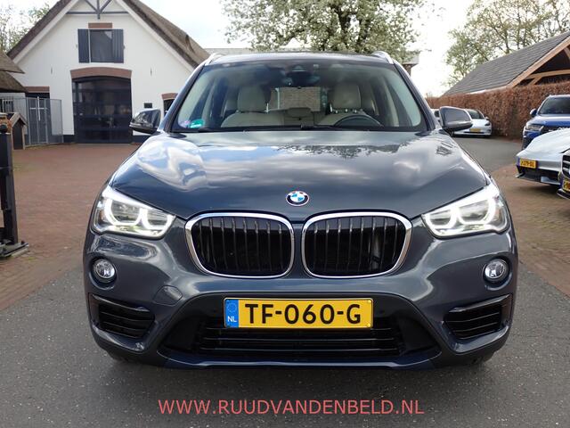 BMW X1 2.0i / SPORTLEER / HEAD-UP / TREKHAAK