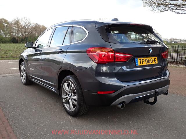 BMW X1 2.0i / SPORTLEER / HEAD-UP / TREKHAAK