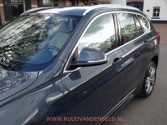 BMW X1 2.0i / SPORTLEER / HEAD-UP / TREKHAAK