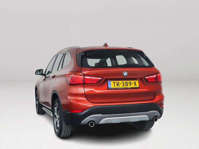 BMW X1 sDrive20i Orange Edition II | Parkeercamera | Stoelverwarming | Cruise control