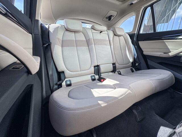 BMW X1 sDrive20i | High Executive | X Line | Harman Kardon | Panoramadak