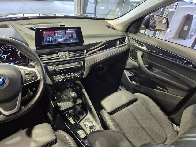 BMW X1 xDrive25e High Executive Sportline | Black edtion | HUD | Camera | Carplay