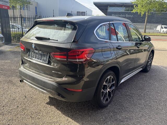 BMW X1 sDrive18i High Executive Xline // DEALER ONDERHOUDEN!! // CAMERA // NAVI // CLIMA // CRUISE // LED //