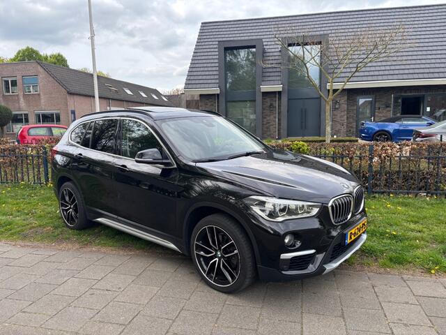 BMW X1 1.8 High Line ,X Line ,Panoramadak,Afn.Trekhaak,Leder,Led koplampen