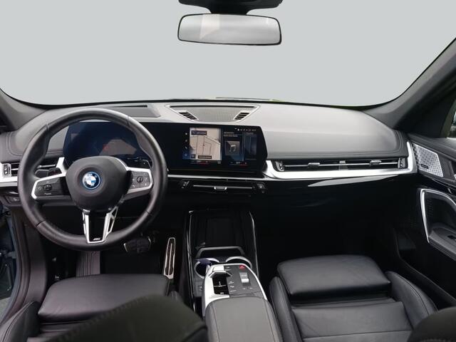 BMW X1 xDrive30e M-SPORT ** LED, LEDER, DR. ASS+, MEMORY, TREKH, 20-inch LMV, H&K SOUND ** 1e EIG - UNFALLFREI ** ** INFORMEER OOK NAAR ONZE AANTREKKELIJKE FINANCIAL-LEASE TARIEVEN **