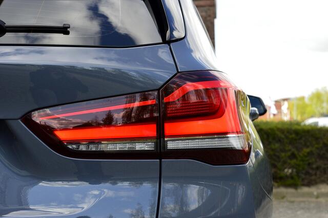 BMW X1 sDrive20i M-Sport Rijklaarprijs-Garantie Panoramadak Leder Sportinterieur Led Camera Navigatie