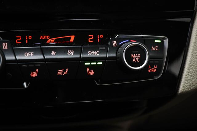 BMW X1 sDrive18i High Executive Edition | XLINE / PARKING- PACK | HEAD UP | LEDER | STOELVERWARMING | CAMERA | 18"