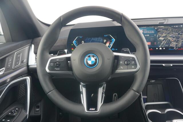 BMW X1 xDrive25e | M Sportpakket Pro | Harman Kardon | Driving Assistant Plus | Head-Up Display | Trekhaak