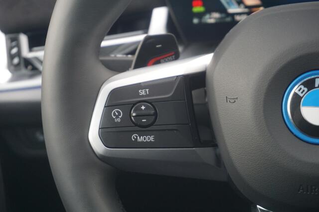 BMW X1 xDrive25e | M Sportpakket Pro | Harman Kardon | Driving Assistant Plus | Head-Up Display | Trekhaak