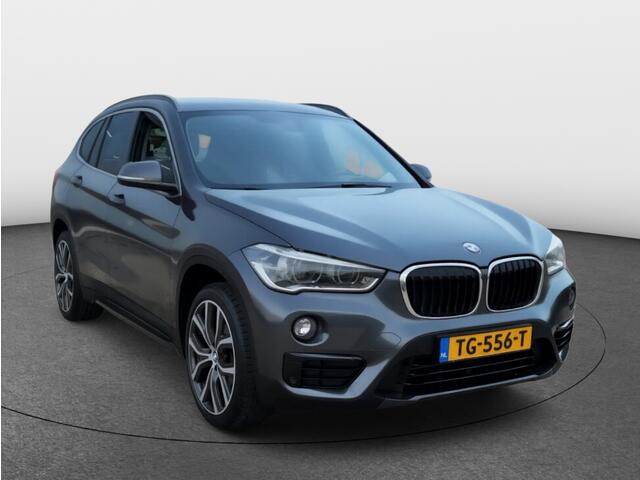 BMW X1 sDrive18i High Executive | Leder | Trekhaak | Stoelverwarming