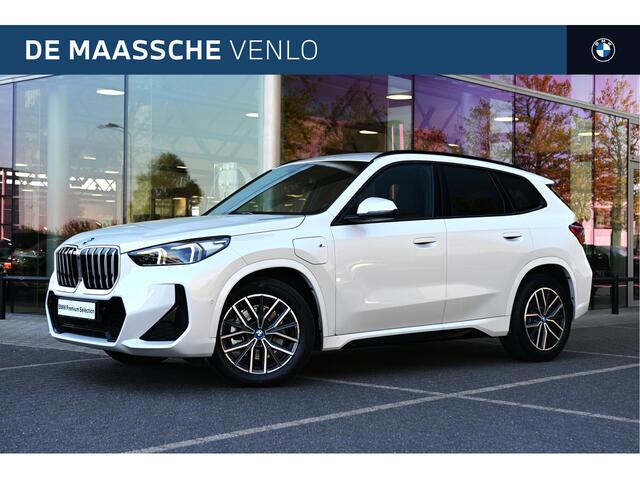 BMW X1 xDrive25e M Sport Automaat / Sportstoelen / M Adaptief onderstel / Comfort Access / Achteruitrijcamera / Adaptieve LED / Stoelverwarming