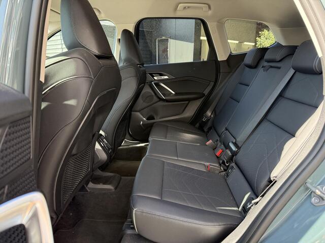 BMW X1 sDrive18i | NIEUW MODEL | Trekhaak | Sportstoelen met geheugen | Camera | Leer |