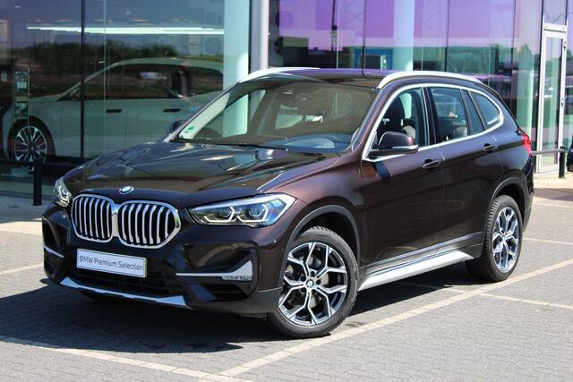 BMW X1 sDrive20i High Executive xLine Automaat / Sportstoelen / Cruise Control / LED / Head-Up / Stoelverwarming