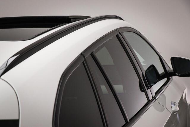 BMW X1 sDrive18i High Executive | M-SPORT | PANORAMADAK | STOELVERWARMING | TREKHAAK