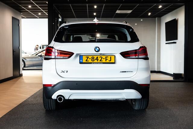 BMW X1 xDrive25e High Exec. | Camera | Navi | Stoelverwarming |