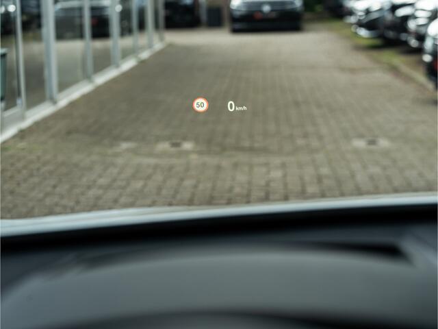 BMW X1 sDrive20i High Exe M-Sport CAMERA HUD 19 INCH LEDER LED SHADOW LINE