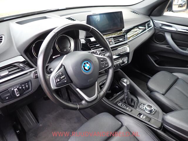 BMW X1 25e X-DRIVE HEADUP / SPORTLEER / TREKHAAK / CAMERA