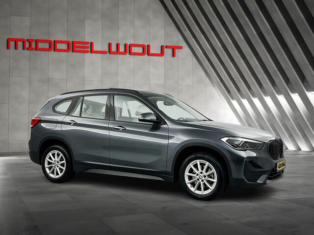 BMW X1 sDrive18i High Exe Shadow-Line Pano-dak/Leder/Stoelverw/Navi+/LED