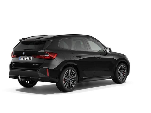 BMW X1 xDrive23i M Sportpakket | Innovation Pack | M Sportpakket Pro | Travel Pack