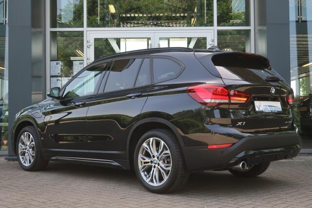 BMW X1 X1 25e, xDrive (4x4), Stoelverwarming, Leder, Elektrische klep, Keyless, etc.