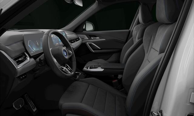 BMW X1 xDrive30e M Sport Pro, pano, H/K, massage, 19", memory, keyless, privacy