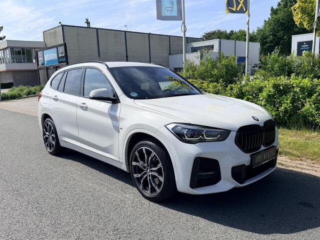 BMW X1 xDrive25e 220PK M-SportoLEDoCamera