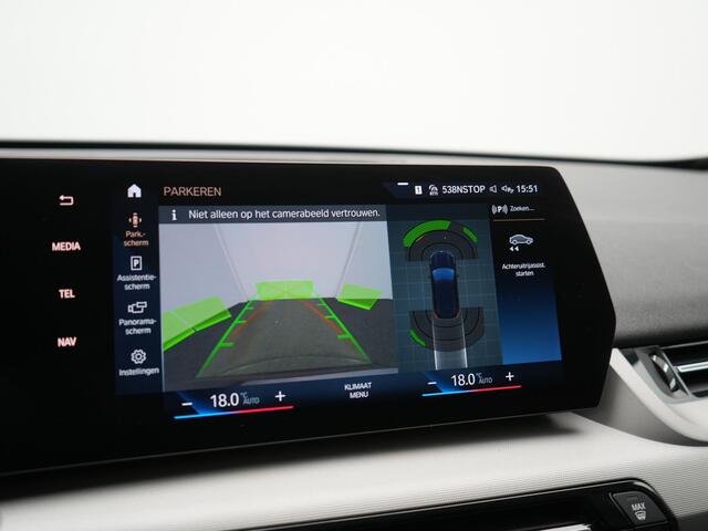 BMW X1 xDrive25e PHEV 245pk Dealer O.H. | Camera | Widescreen Navi | Apple Carplay | Park Assist | LED Koplampen | Cruise Control | Navigatie | DAB | Shadow Line | Plug In Hybrid |
