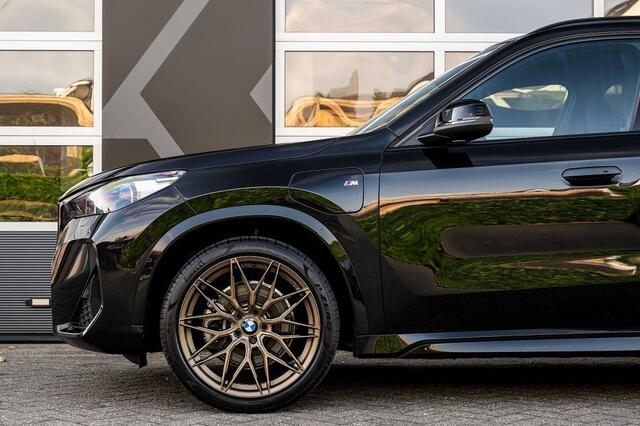 BMW X1 xDrive25e M Sport | Shadow | Driving Ass. Plus | Camera | Adapt. Led | Stoelverwarming | 20 Inch |