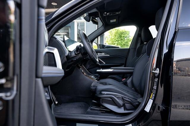 BMW X1 xDrive25e M Sport | Shadow | Driving Ass. Plus | Camera | Adapt. Led | Stoelverwarming | 20 Inch |