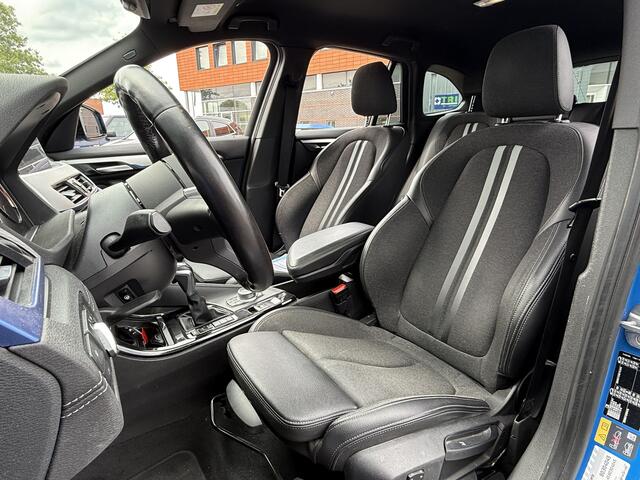 BMW X1 BWJ 2022 xDrive25e 221 PK eDrive Edition M SPORT | NIEUW BINNEN! TREKHAAK | FULL LED | HALF LEDER | STOELVERW. | ELEKTR. ACHTERKLEP | DAB | NAVI | CLIMA | CRUISE | LMV | PDC