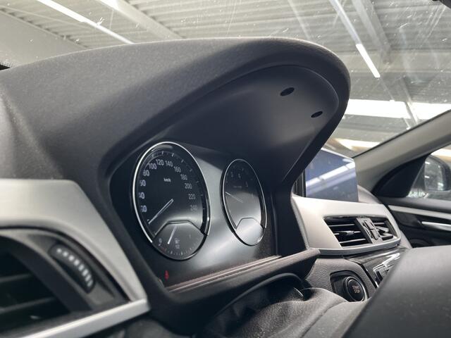 BMW X1 xDrive25e | Active Cruise Controle | Trekhaak | 18" | Apple CarPlay | Stoelverwarming | 2 jaar BMW Garantie