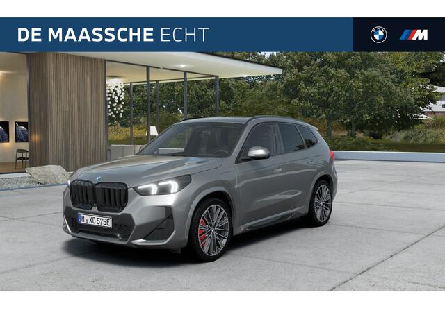 BMW X1 xDrive30e M Sport Automaat / Panoramadak / Trekhaak / Sportstoelen / M Adaptief onderstel / Head-Up / Adaptieve LED / Parking Assistant Plus
