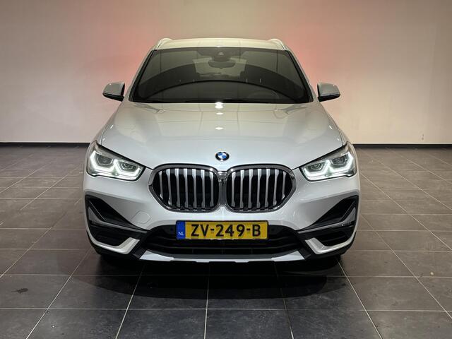 BMW X1 sDrive20i VDL Nedcar Edition | voorstoelen verwarmd | Parking pack |