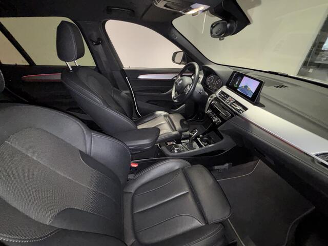 BMW X1 sDrive20i VDL Nedcar Edition | voorstoelen verwarmd | Parking pack |