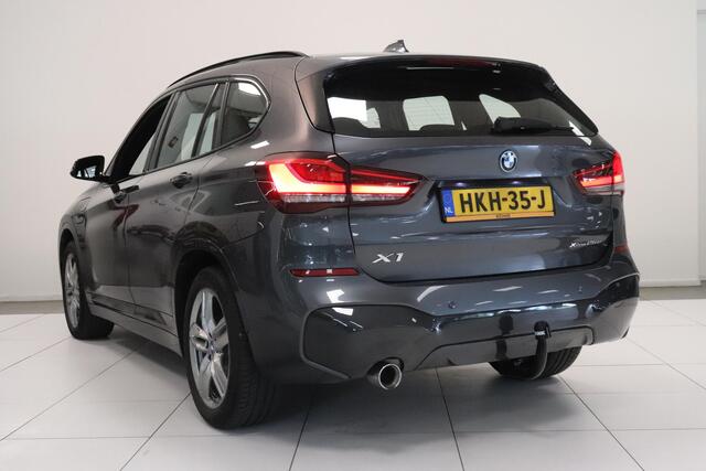 BMW X1 xDrive25e Executive | Climate control | Navigatie | Parkeersensor | LED koplampen | Stoelverwarming | Trekhaak |
