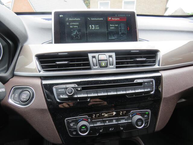 BMW X1 sDrive20i Corporate Lease High Executive * Rijklaarprijs incl. garantie * Automaat * PDC V+A * Electrische A-Klep * Carplay Android * Head Up *