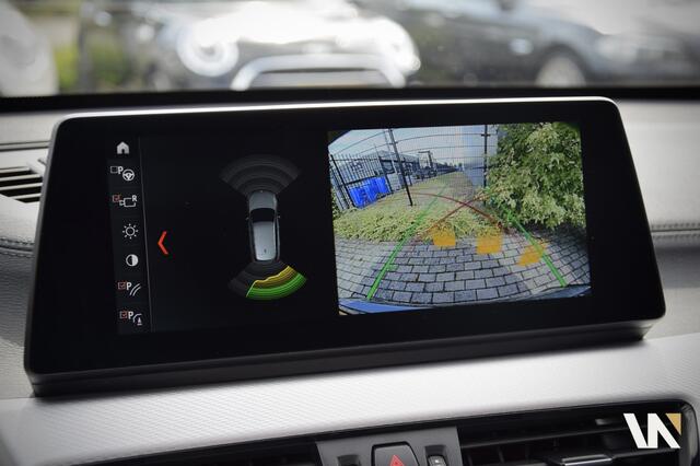 BMW X1 xDrive25e M-Sport | Panoramadak | Memory | Trekhaak | Adaptive Cruise Control | Head-Up | 19 Inch L.M. | Dealer O.H.