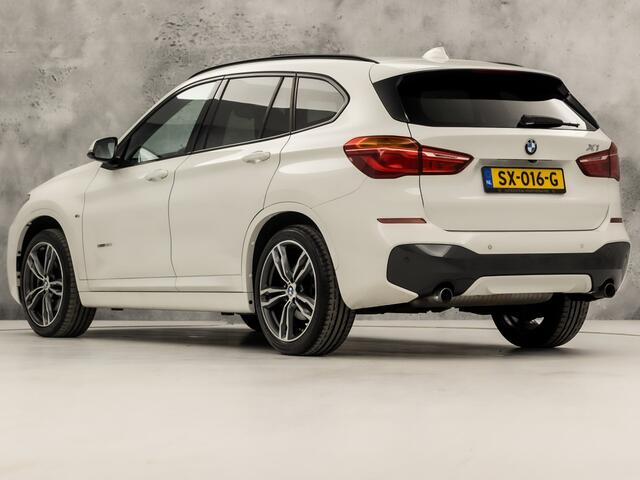 BMW X1 sDrive20i M Sport High Executive 192Pk Automaat (PANORAMADAK, M PAKKET, DEALER ONDERHOUDEN, GROOT NAVI, HEAD-UP DISPLAY, HARMAN/KARDON, ELEK SPORTSTOELEN, CAMERA, ELEK ACHTERKLEP, STOELVERWARMING, NIEUWSTAAT)