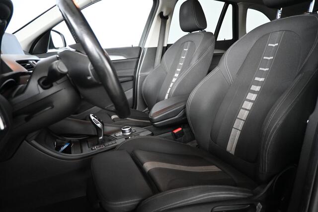 BMW X1 sDrive18i Executive Automaat Clima Navigatie Trekhaak Stoelverwarming Cruise 100% Onderhouden! Inruil Mogelijk!