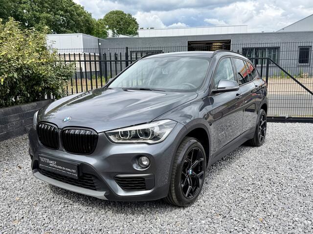 BMW X1 sDrive18i Advantage Aut Navi|Carplay|Xenon|PDC Grijs!