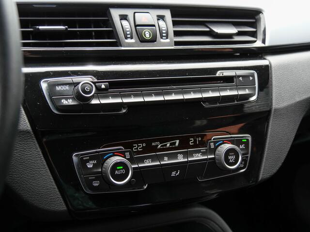 BMW X1 sDrive18i Executive | CAMERA | NAVIGATIE | 1.700kg Trekgew. |