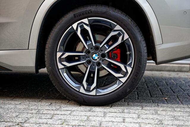 BMW X1 sDrive20i M-Sport Pro, Panoramadak, 19" LM velgen, Harman/Kardon, enz