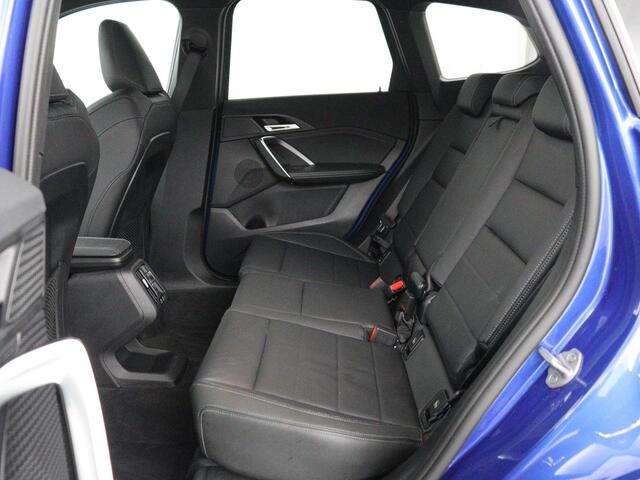 BMW X1 xDrive23i M Sport | Head-Up | Adaptieve Cruise | Trekhaak | Leder | 360 camera | Stoelverwarming | Keyless | Adaptief LED | Carplay | Sportstoelen | Live Cockpit Professional