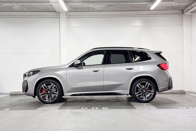 BMW X1 sDrive20i | M-Sport Pro | Travel Pack | Harman/Kardon | Panoramadak | Comfort Access | Driving Assistant Plus | Huisselectie