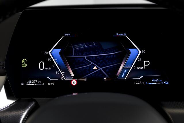 BMW X1 xDrive25e 245 PK | M-Sport | Premium Pack | S/K-Panodak | Elek. Trekhaak | Dig. Cockpit | Cruise | Stoelverw. | PDC | Camera | NAV+App. Connect | ECC | Elek. Klep | LM 19" | 8872