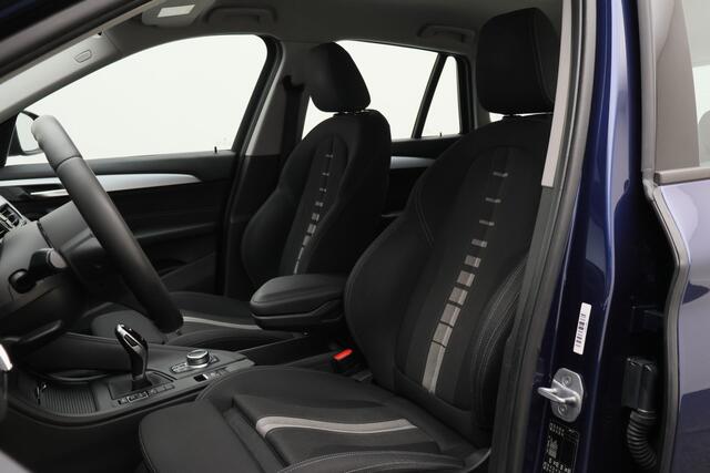 BMW X1 sDrive18i High Executive Edition LED, Navigatie, Sportstoelen, Stoelverwarming, PDC
