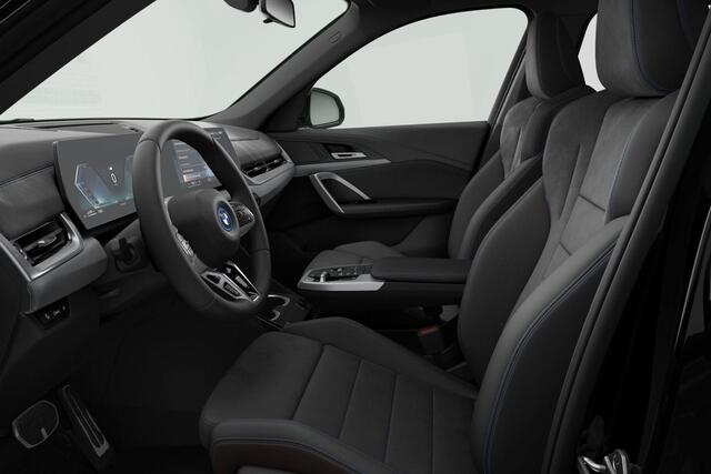 BMW X1 xDrive25e M-Sport 18 Inch / Adaptive Onderstel / Sportstoel / Parkeersensoren voor + Achter / Achteruitrij Camera