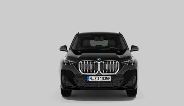 BMW X1 xDrive25e M Sport - Driving Assistant Plus - PREMIUM PACK - Elektrisch verwarmde voorstoelen - Sportstoelen - Comfort Access - Grootlichtassistent -