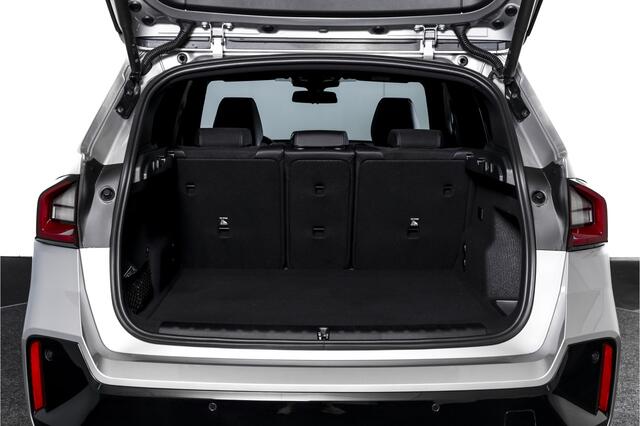 BMW X1 xDrive25e 245 PK | M-Sport | Premium Pack | Cruise | Dig. Cockpit | Stoelverw. | PDC | Camera | NAV+App. Connect | ECC | Elek. Klep | LM 18" | 9072